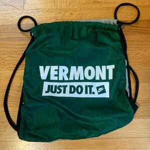 Nike University of Vermont Green and Gray Drawstring Bag